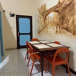 Backpacker\'S Bed - No Parking Space