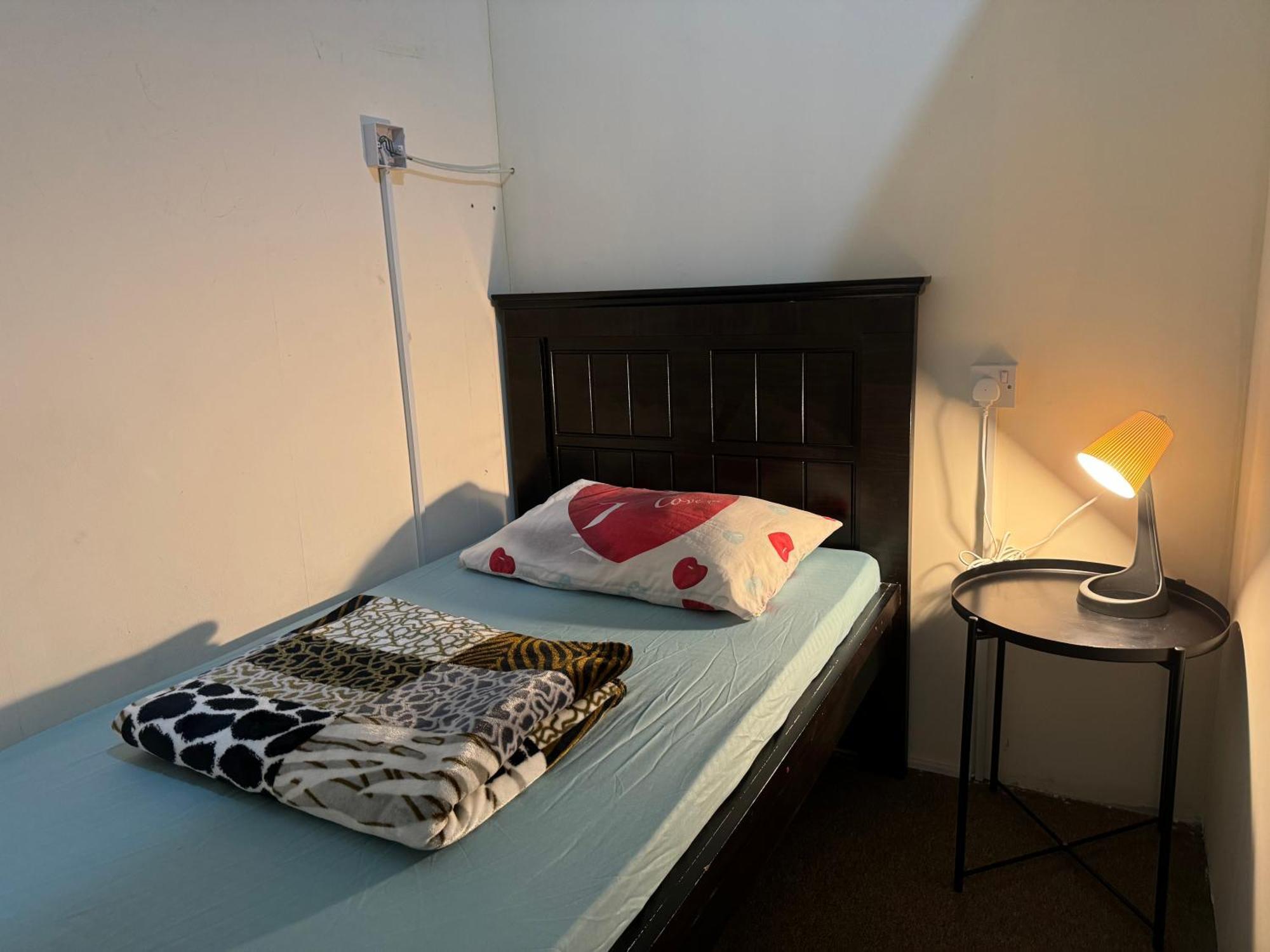 Backpacker's Bed - No Parking Space Homestay *